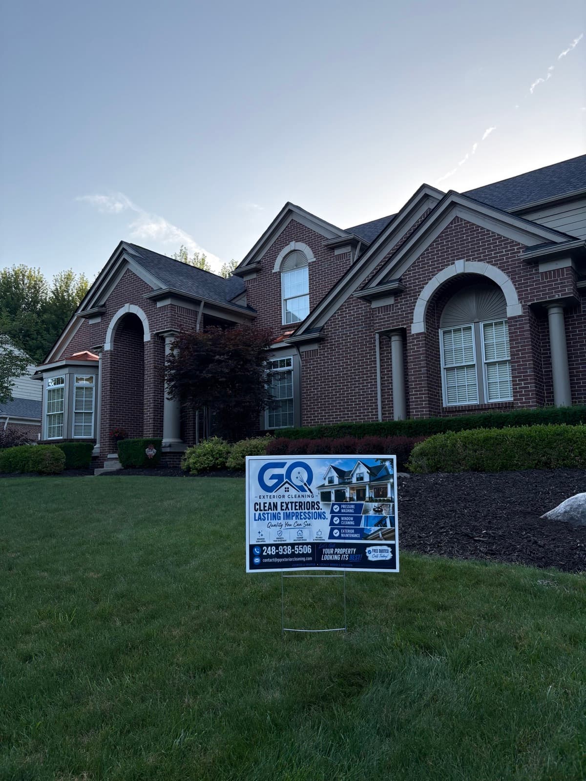 5 Signs Your Home Needs Professional Exterior Cleaning